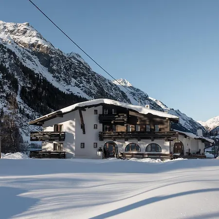 Hotel Residenz Anger Alm - Adults Only 3*