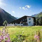 מלון Residenz Anger Alm - Adults Only 3*